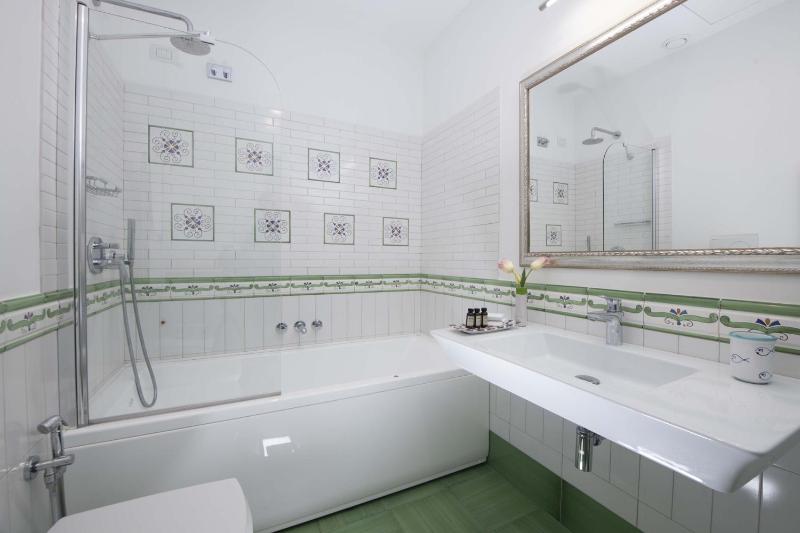 AMORE RENTALS - Villa Costa Incantata - image 21