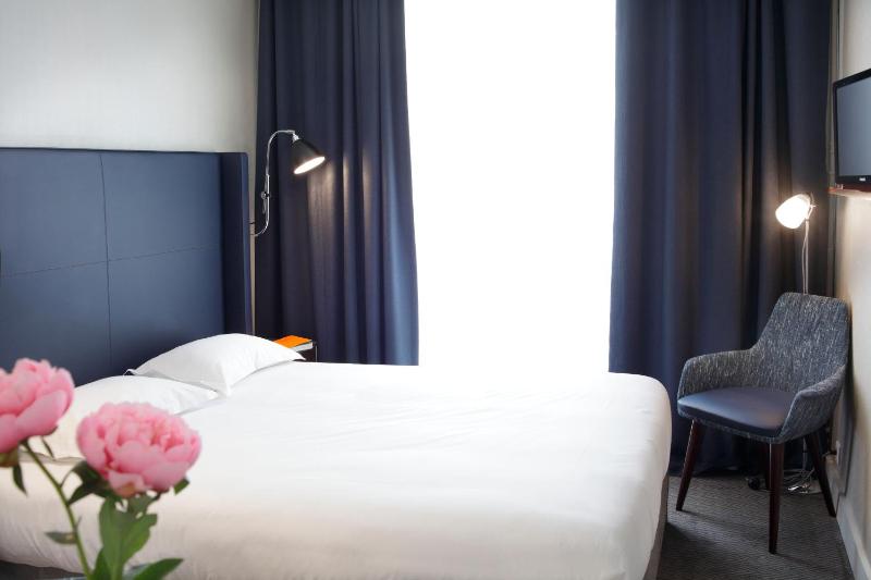 Standard Double Room image 1