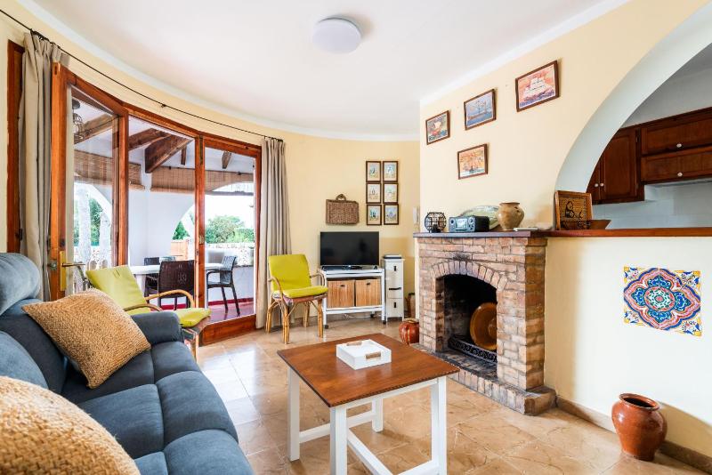 Pons Bosch 2 bedroom house Cala Blanca - image 5