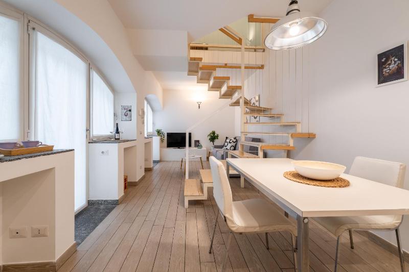 Como Sunny Loft - image 7