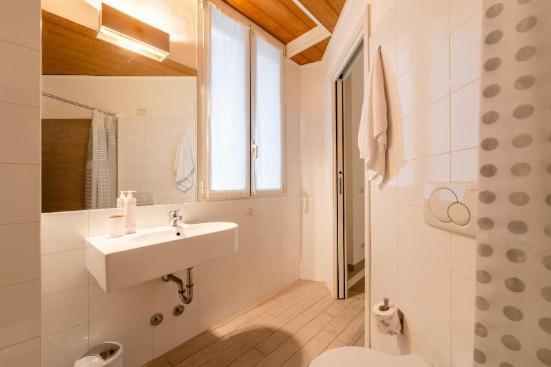 Como Sunny Loft - image 31