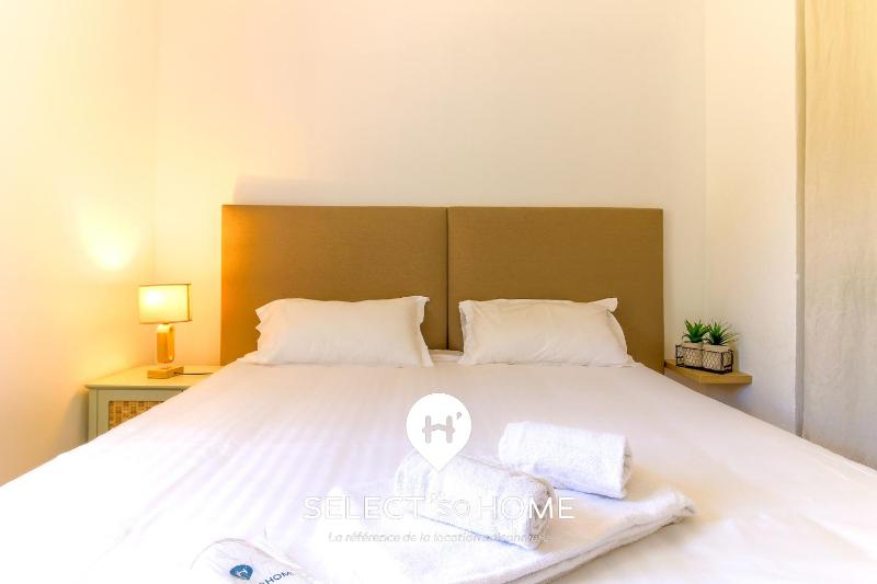 SELECT'soHOME - T2 sur les hauteurs d'Aiguebelle avec piscine privée parking et vue mer !- ROCCA BELLA - image 13