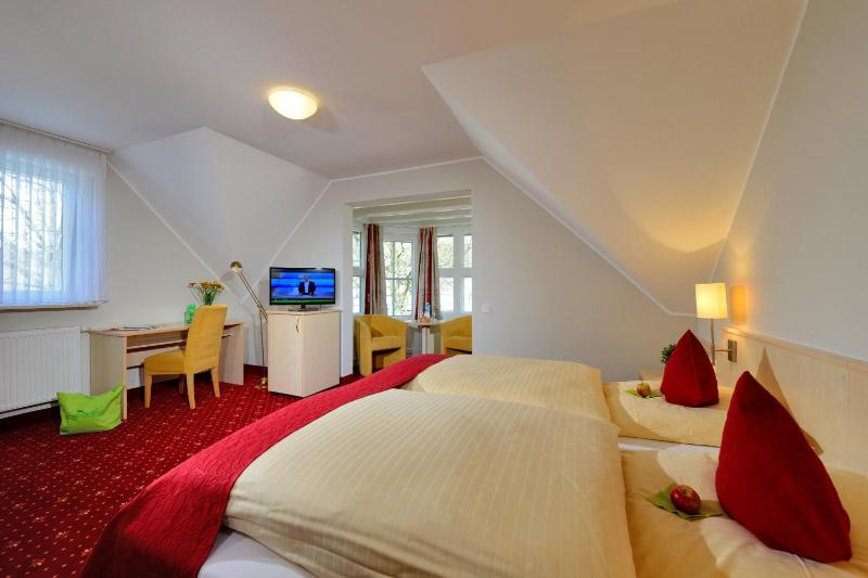 Deluxe Double Room image 3