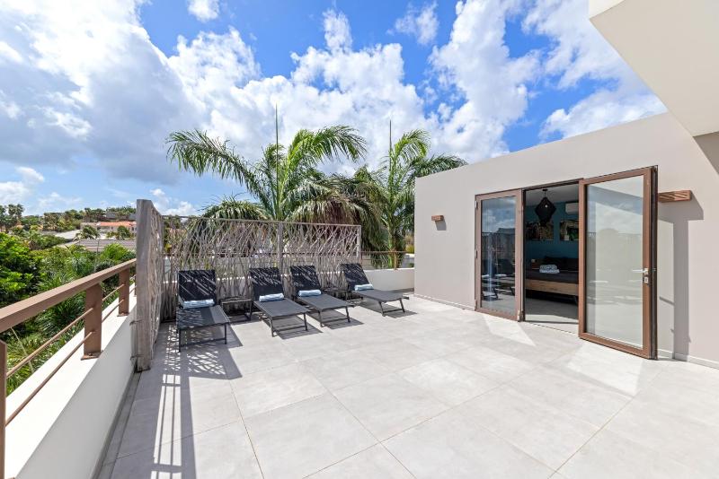 Jan Sofat LUX A15 Penthouse with private rooftop terrace - image 13