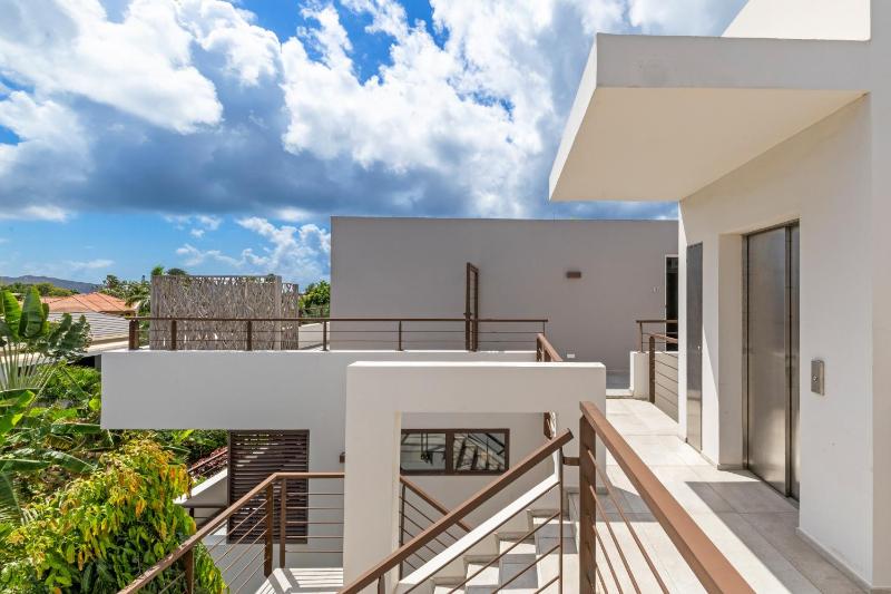 Jan Sofat LUX A15 Penthouse with private rooftop terrace - image 17