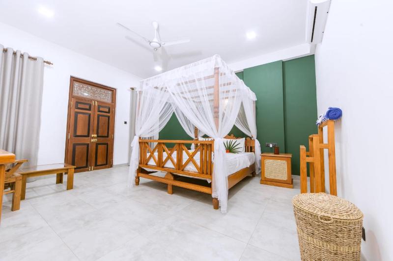 Noeline Villa - image 11