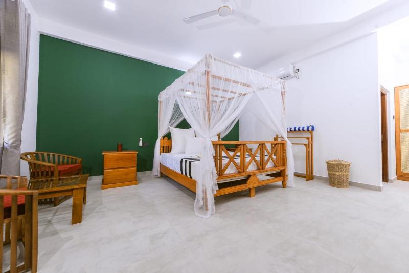 Noeline Villa - image 31