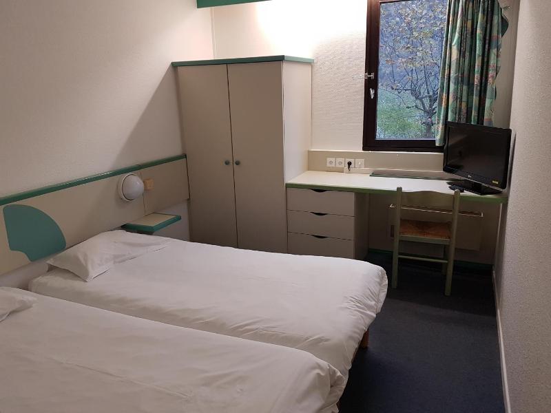 Budget Twin Room image 4