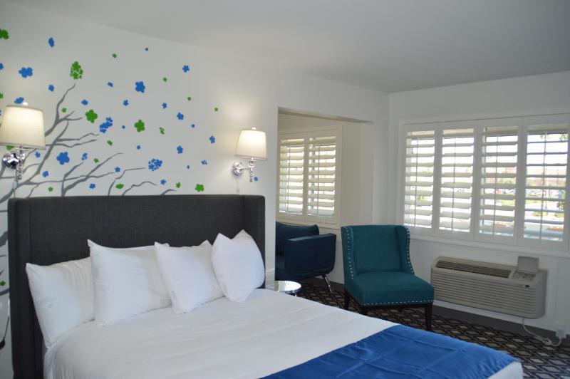 Queen Suite image 4