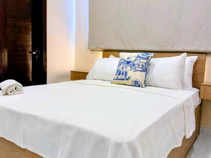 Gourmet Getaway Three by Jannat Vacation Rentals - image 11