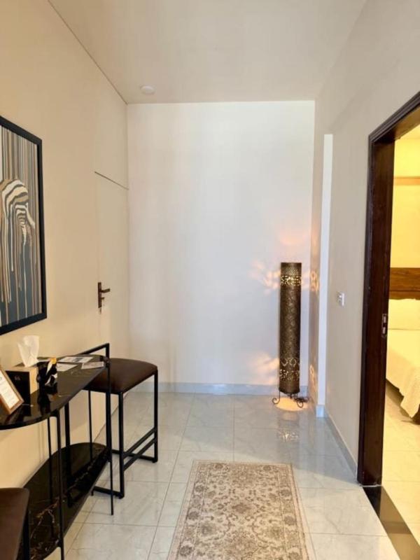 Gourmet Getaway Petite by Jannat Vacation Rentals - image 4
