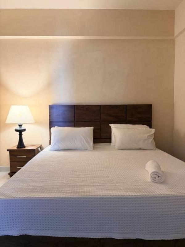 Gourmet Getaway Petite by Jannat Vacation Rentals - image 3