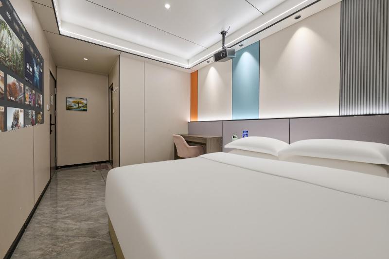 Four Seasons Clouds Xiamen North Railway Station Store - image 3
