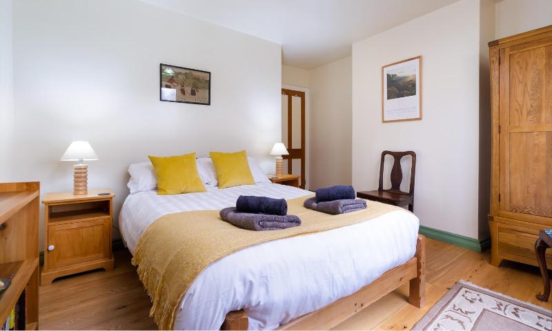 Oakdene - image 7