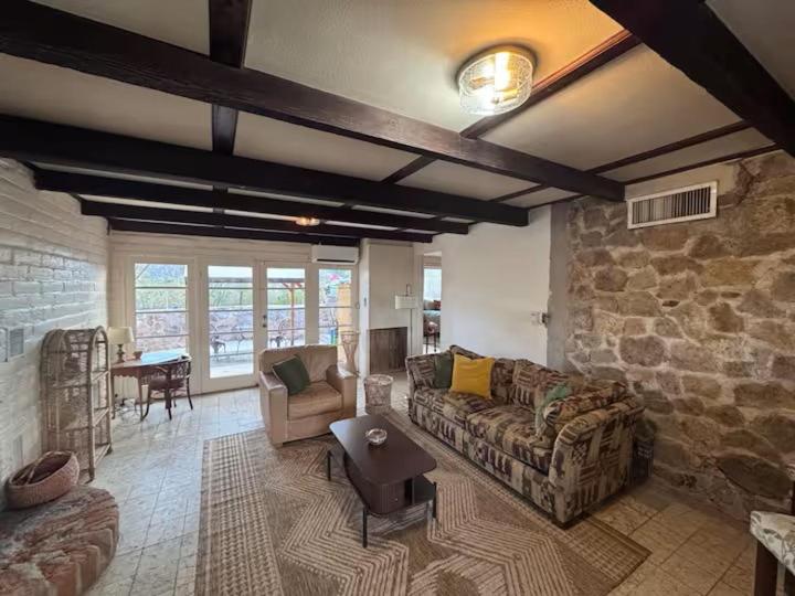 Tucson Mountain Guest Ranch - image 17