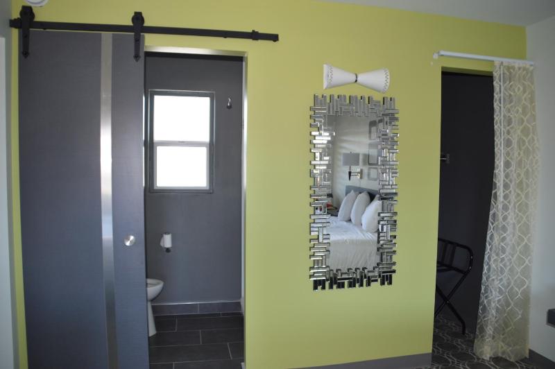 King Suite image 2