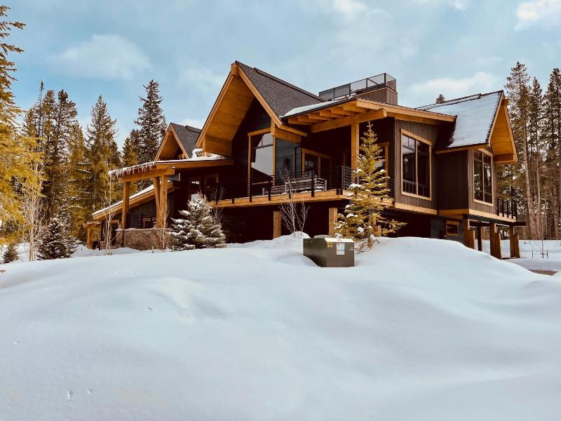 Chateau Breck: Luxury Townhome Hot Tub & Fire Pit Five-Peak Views! - image 39