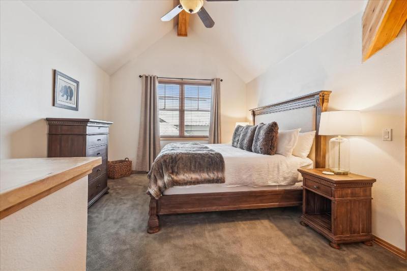 Corral 309W: Warrior's Mark Condo Fireplace & Sauna | Walk to Peak 9! - image 5