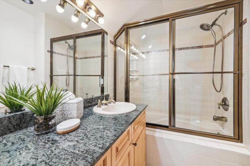 Corral 309W: Warrior's Mark Condo Fireplace & Sauna | Walk to Peak 9! - image 8
