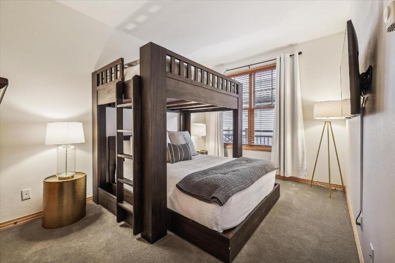 Corral 309W: Warrior's Mark Condo Fireplace & Sauna | Walk to Peak 9! - image 15