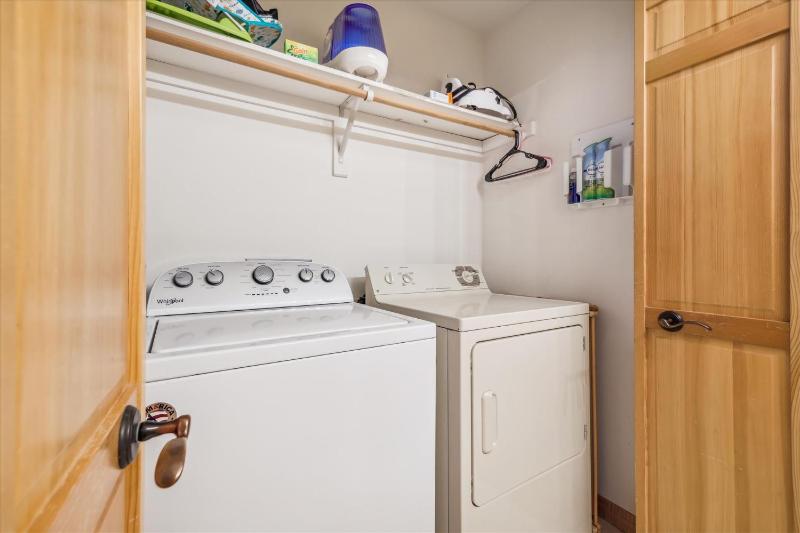 Corral 309W: Warrior's Mark Condo Fireplace & Sauna | Walk to Peak 9! - image 3
