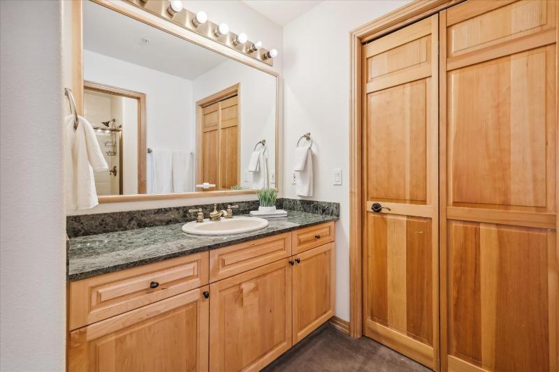 Corral 309W: Warrior's Mark Condo Fireplace & Sauna | Walk to Peak 9! - image 27