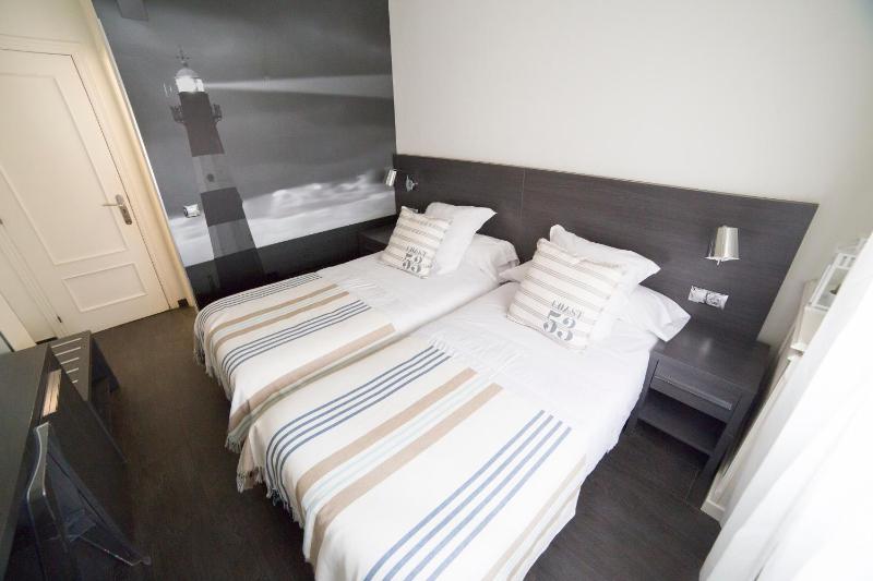Hostal Cabo Mayor - image 32