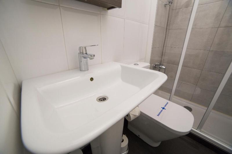 Standard Double Room image 2