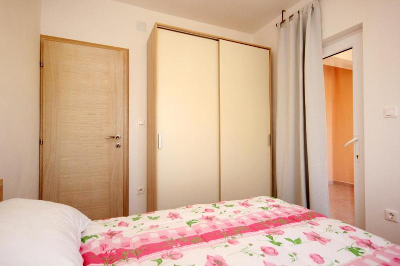 Apartment Novalja 9403b - image 2