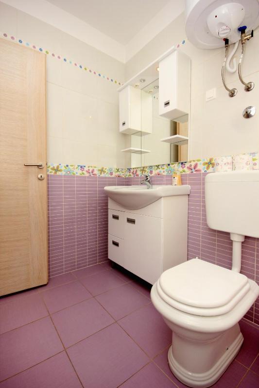 Apartment Novalja 9403b - image 11