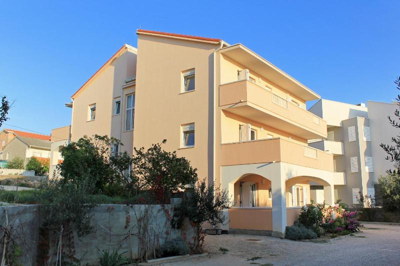 Apartment Novalja 9403d - image 19