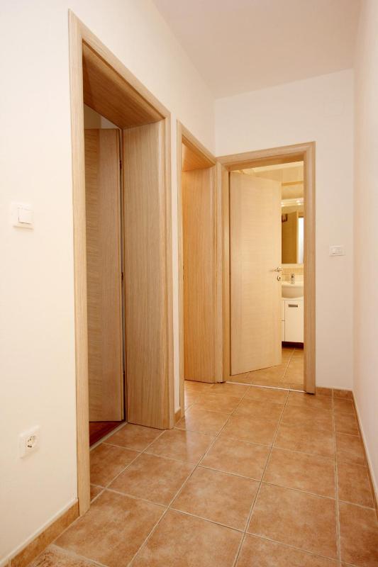 Apartment Novalja 9403d - image 13