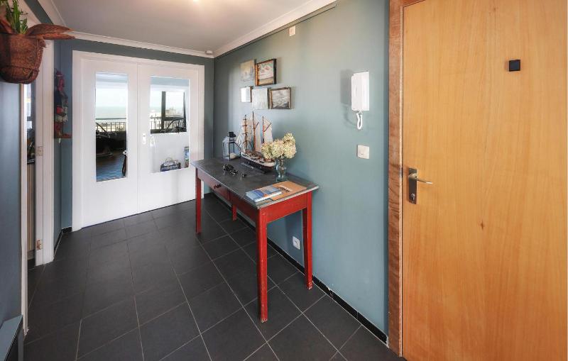 2 Bedroom Amazing Apartment In Oostende - image 20