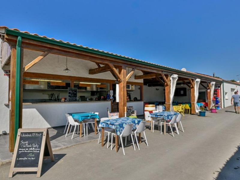 Mobil home avec terrasse pour 6 personnes - API-1-52-615 - image 24