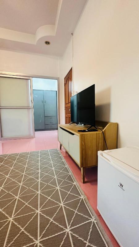 White Corner - image 18