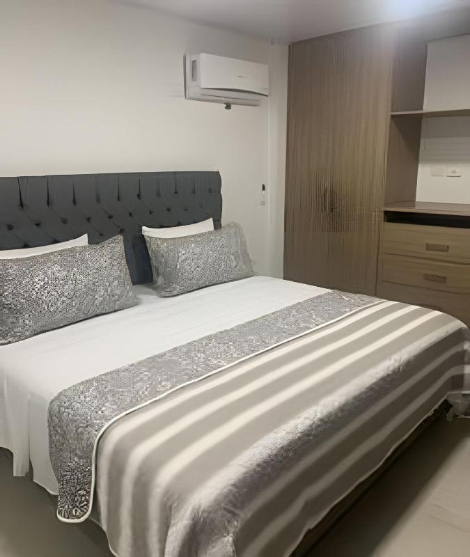 (304) Loft Remodelado y Equipado en Granada - image 9