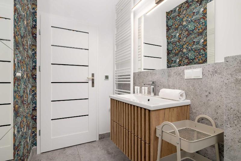 Stylish Studios with Parking near Spodek Arena by Noclegi Renters - image 6