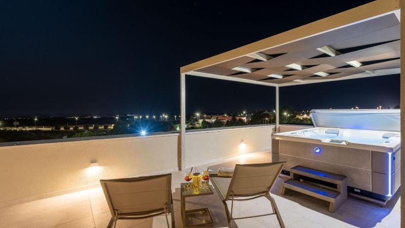 Villa Roka by Villas Guide - image 2