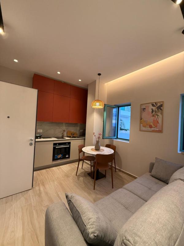 Drymades Frenklo Santorini Apartment - image 13