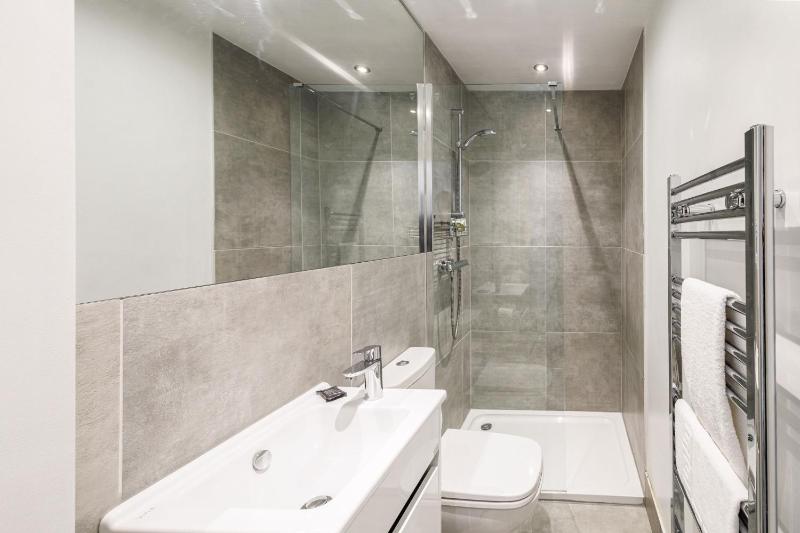 Host & Stay - Franklin Rise - image 12