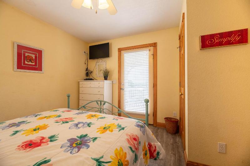 Carolina Dreamin' - Nags Head Private Beach Access w/Parking Passes Pool Hot Tub Pool Table Pets OK - image 32