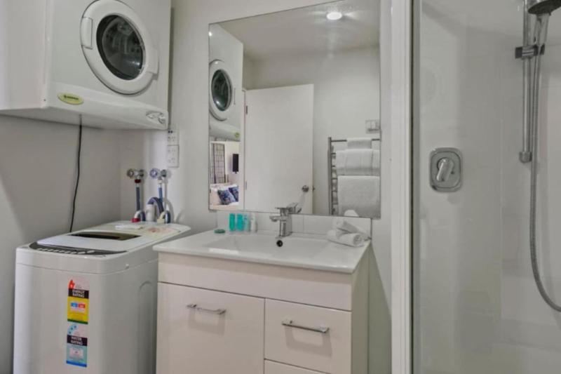 Comfortable Studio with Parking and Seaview - image 14