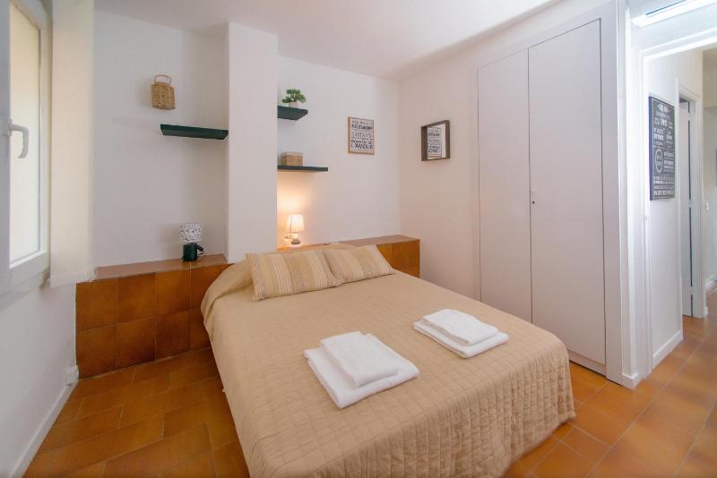WELCS APARTAMENTO 316 EMP con Balcón parking privado y AC - image 16