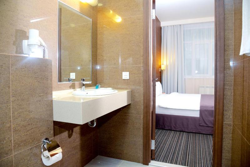 Superior Suite image 2