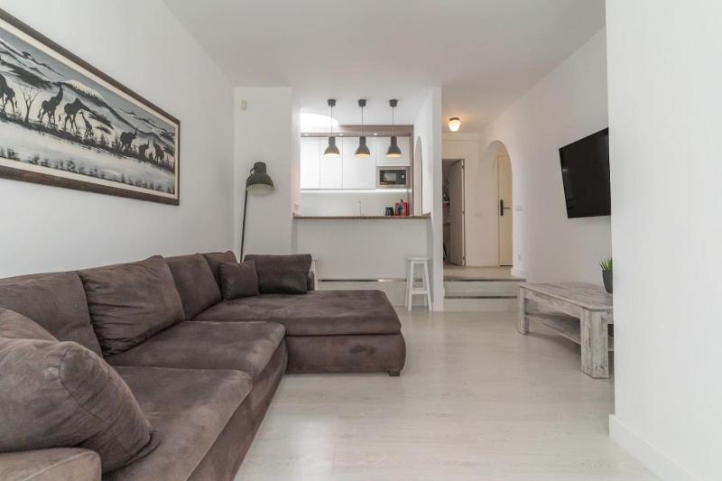 Nice Bungalow with Two Bedrooms - image 2
