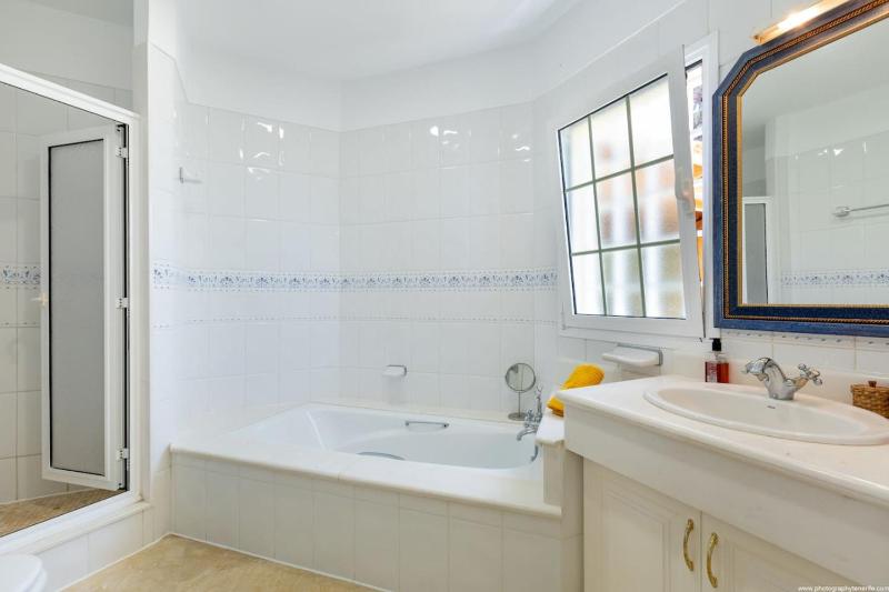 Villa with views and heated pool - image 24