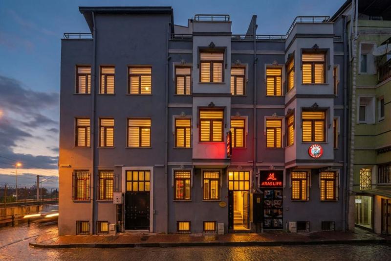 Aras Life Hotel - image 1