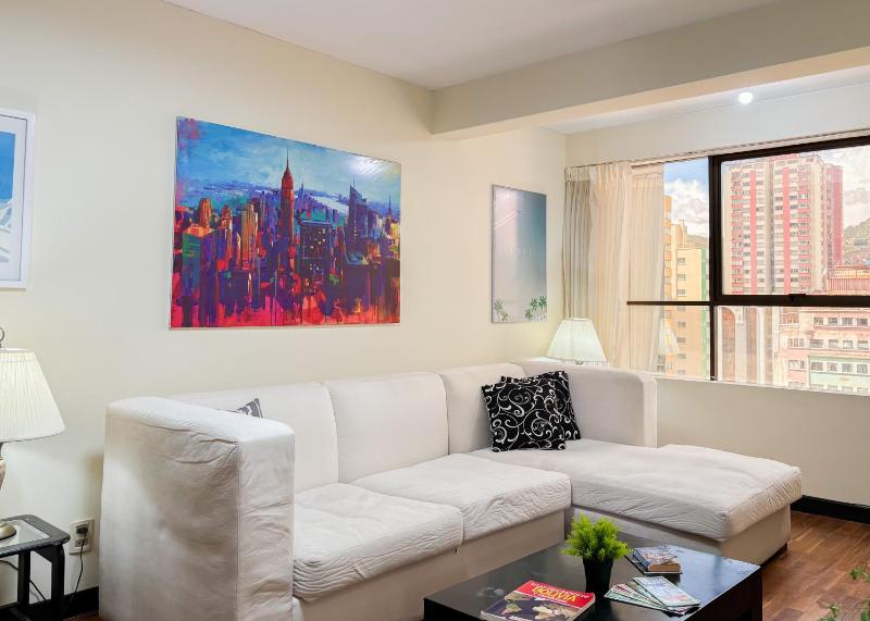 Sky Suites - Fantastic Sopocachi Retreat - City & Illimani Views - Prime Location - image 16