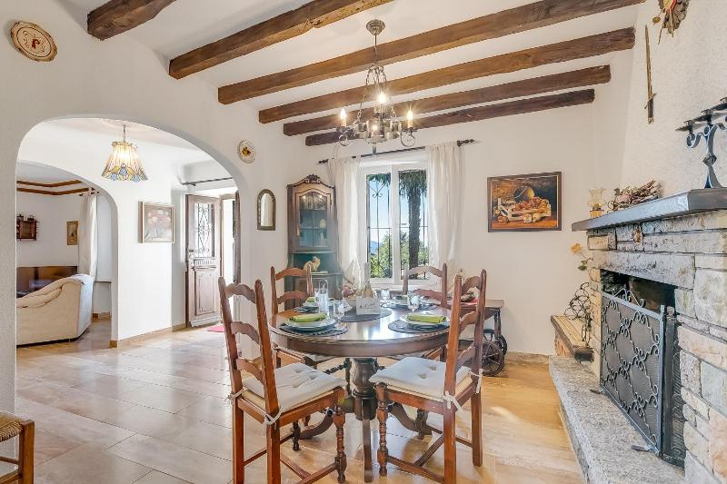 Casa Naima: Family House | Terrace & Peaceful Location - Happy Rentals - image 32