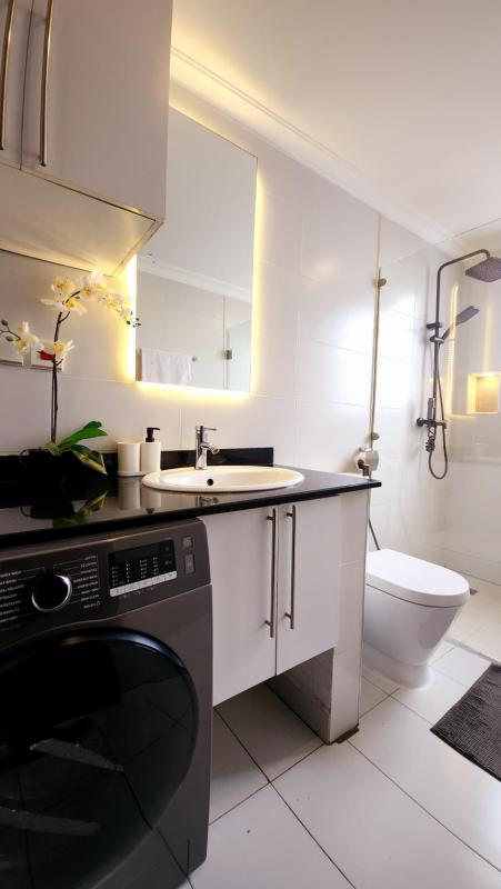 REDROSE APARTMENT-Gacuriro - image 13